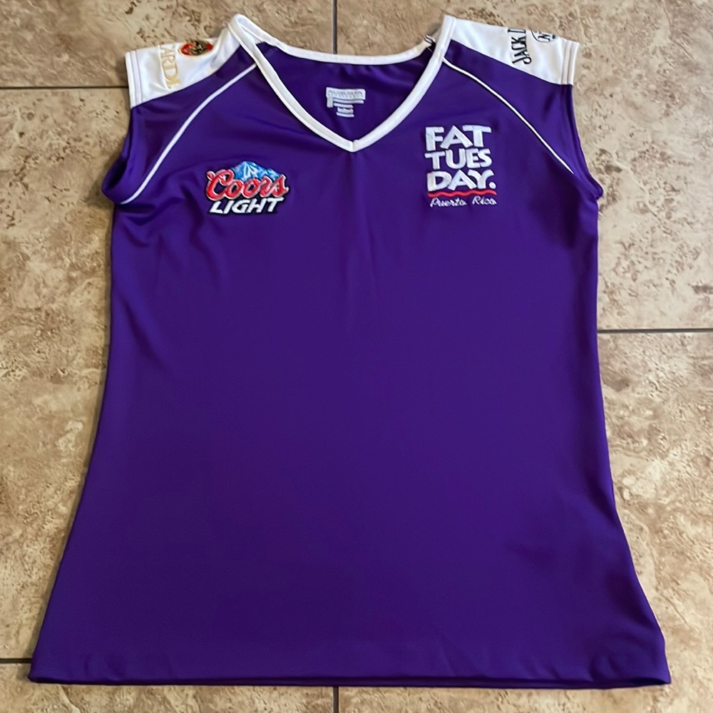 Fat Tuesday athletic-style short, size S